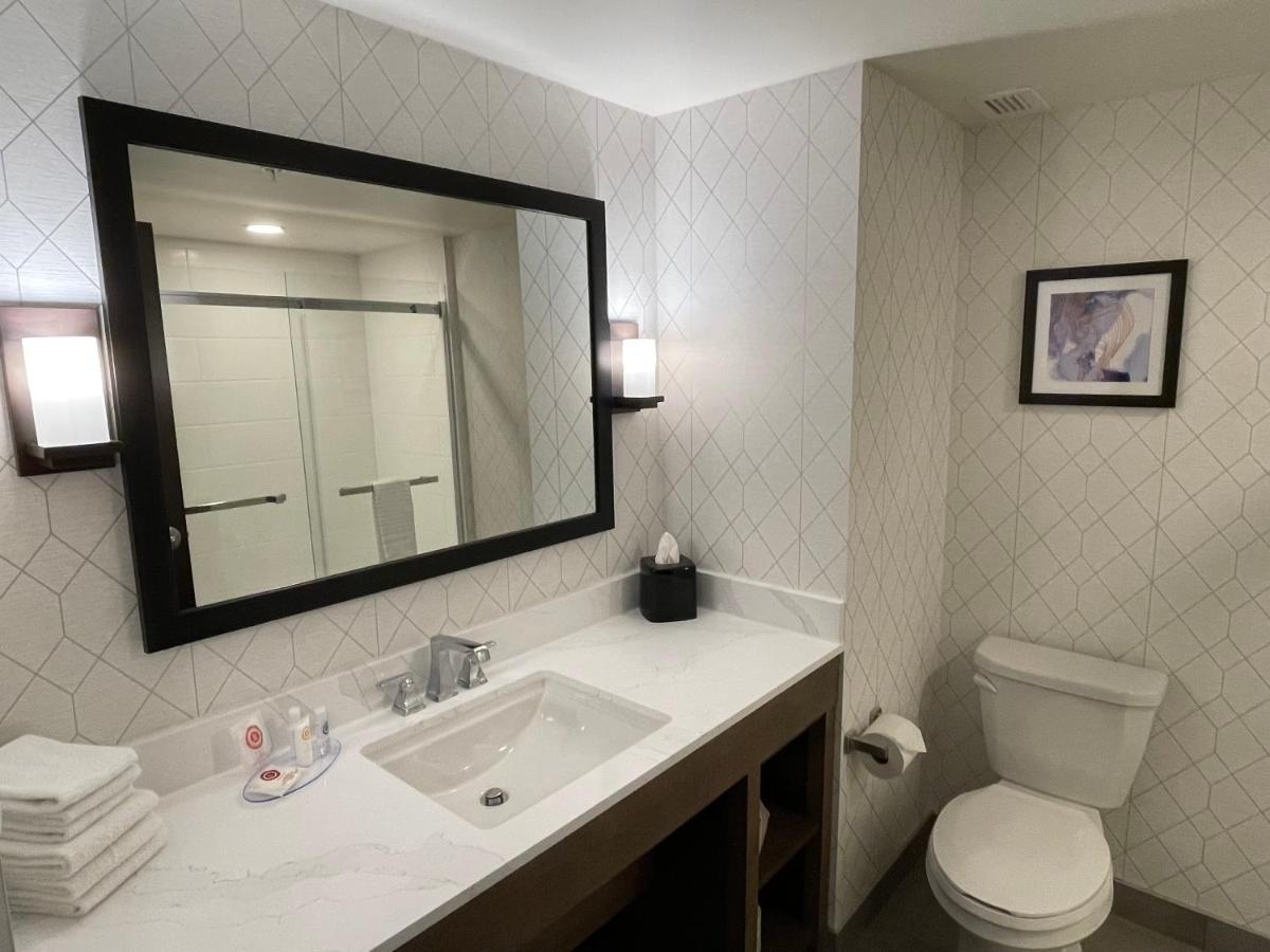 Comfort Inn & Suites Carleton Place Buitenkant foto