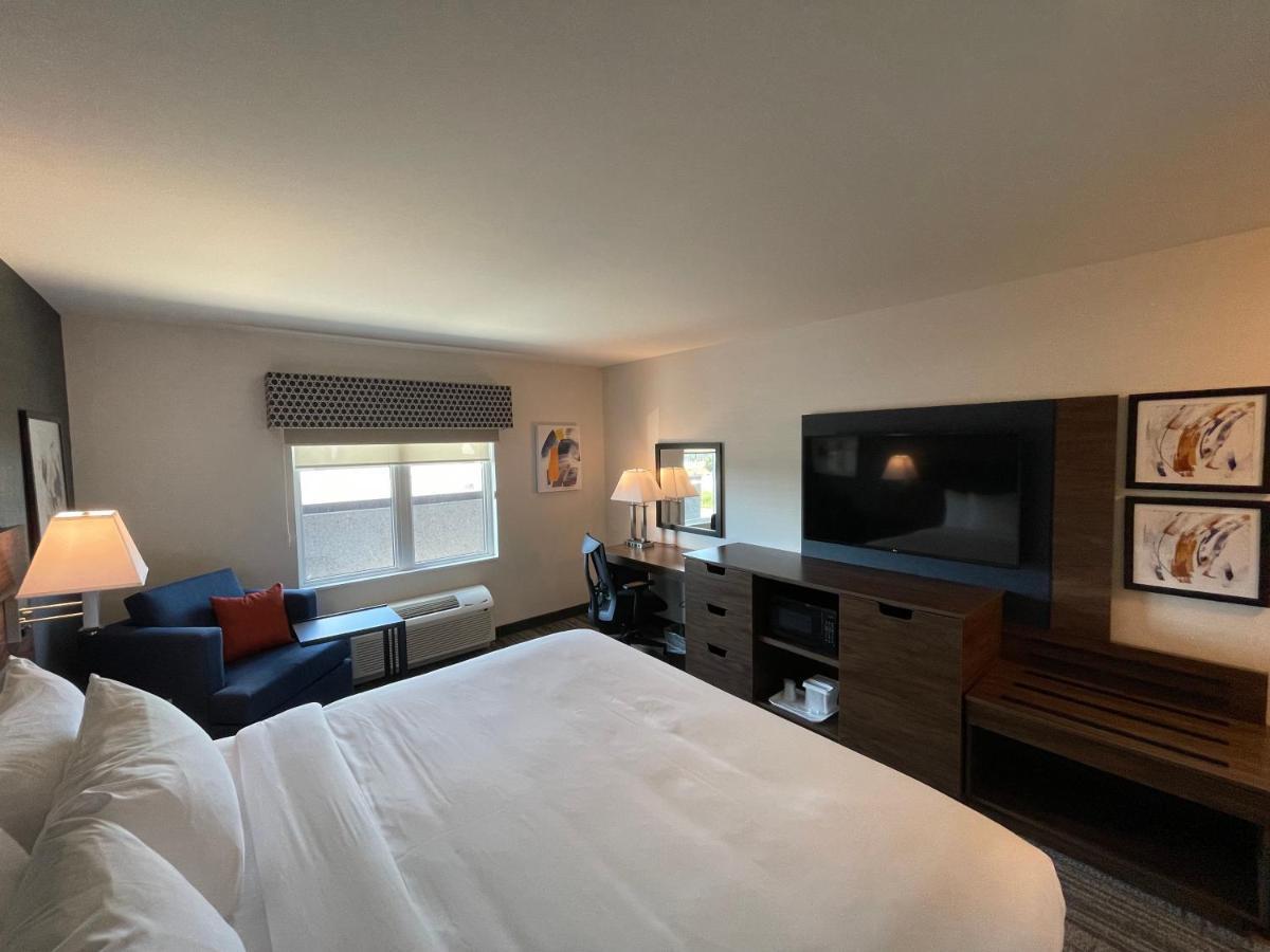 Comfort Inn & Suites Carleton Place Buitenkant foto